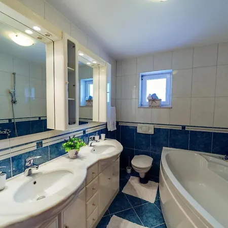 Апартаменти Nada *